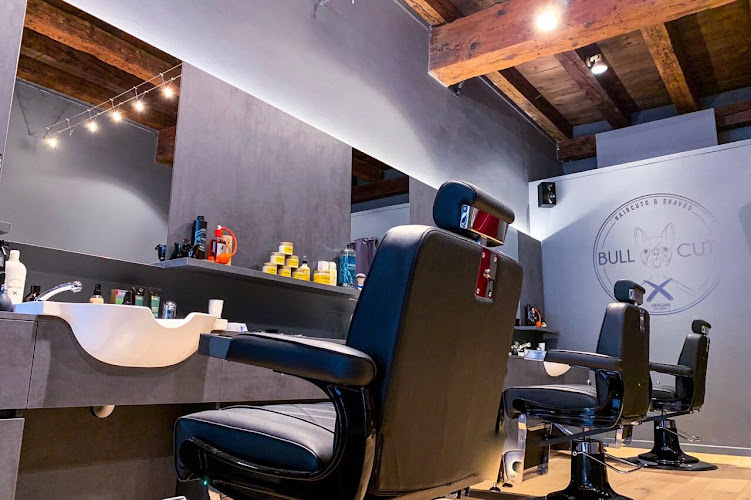 Bull Cut Barberia Verona — Barbiere